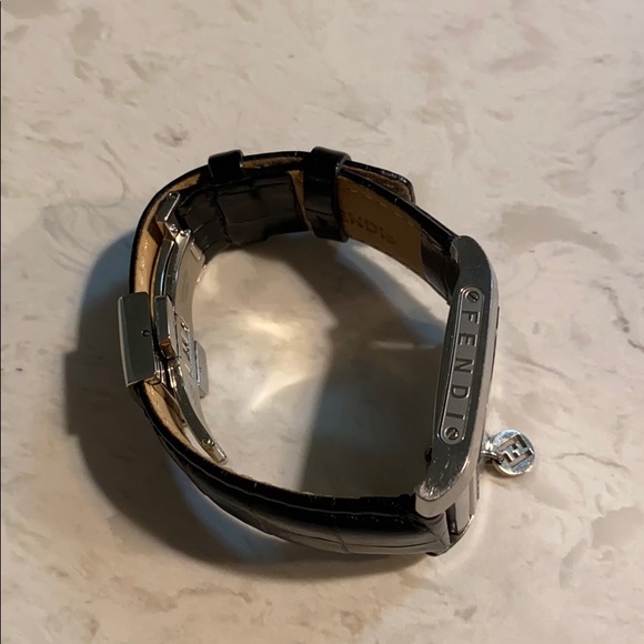 Fendi flip watch (like new)
